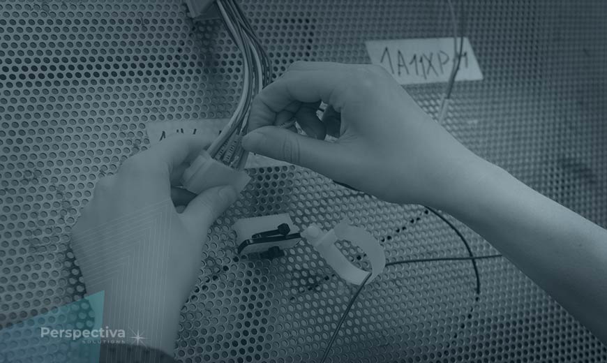 Montaż wiązki elektrycznej - wiązki kablowej od Perspectiva Solutions